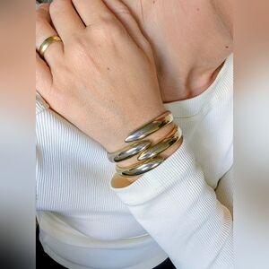 Claw-Style Silver Plated Cuff Bracelet With Spring Closure One Size Art Deco